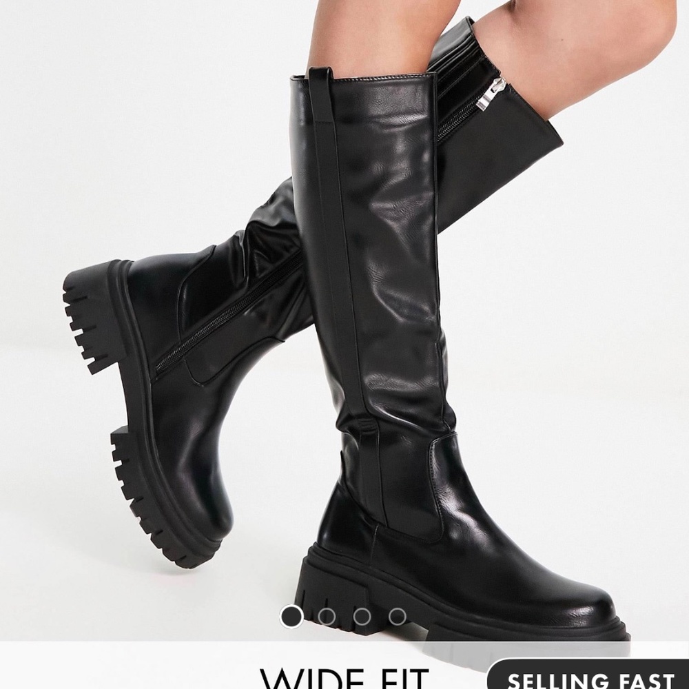 Boots - Picture 3 of 4